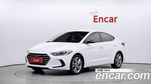 Hyundai AVANTE 2017 — photo 1