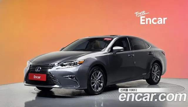 Lexus ES 2017 — photo 1