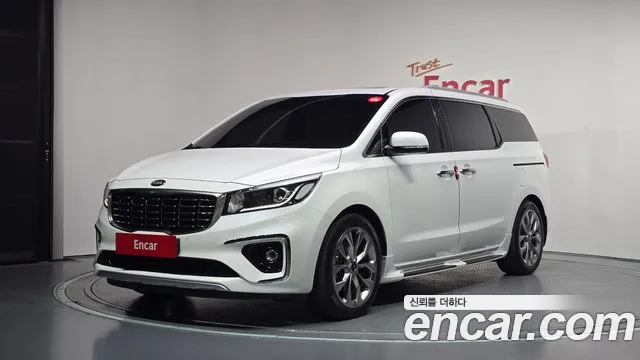 Kia Canival 2019 — photo 1