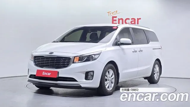 Kia Canival 2016 — photo 1