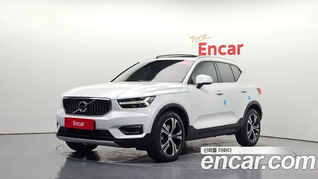 Volvo XC40 2019 — photo 1