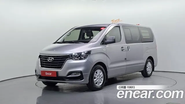 Hyundai Starex 2019 — photo 1