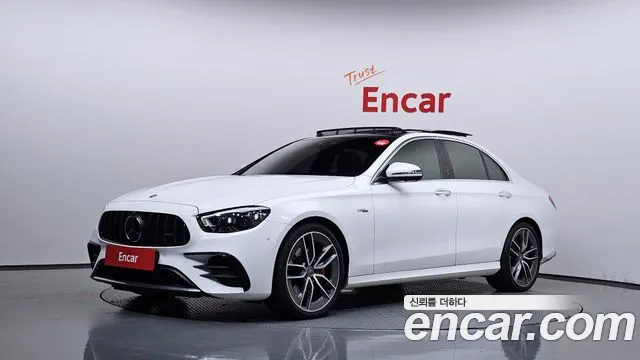 Mercedes-Benz E-Class 2022 — photo 1