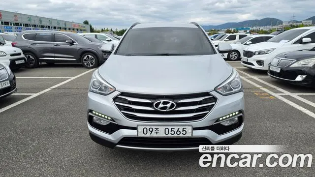 Hyundai Santafe 2016 — photo 1