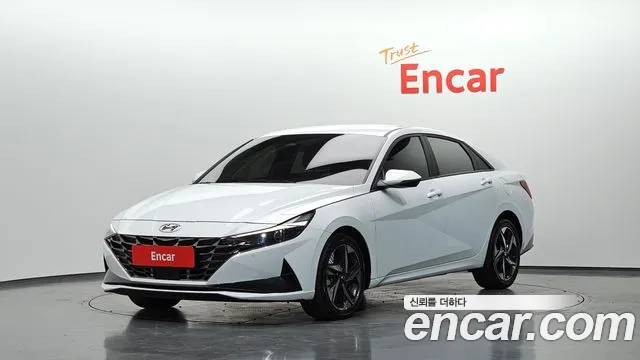 Hyundai AVANTE 2023 — photo 1