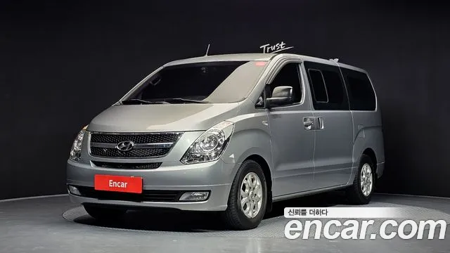 Hyundai Starex 2015 — photo 1