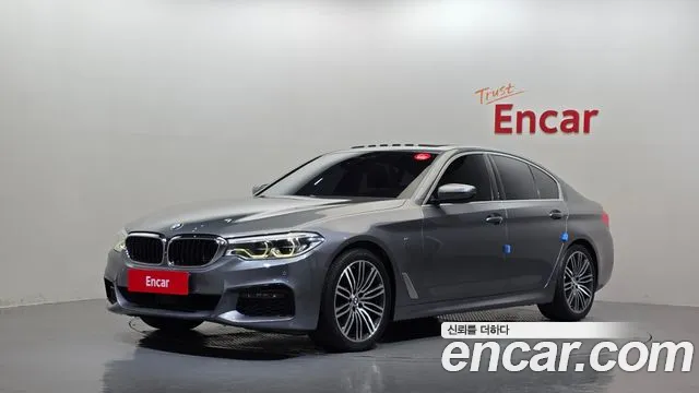 BMW 5-Series 2019 — photo 1