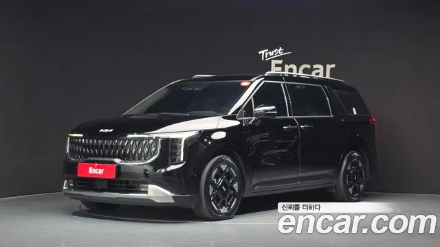 Kia Canival 2025 — photo 1