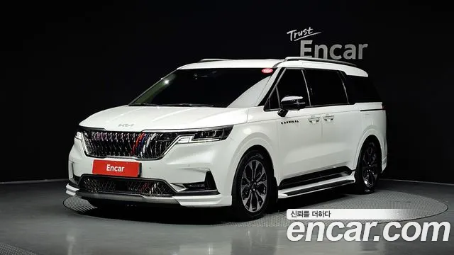 Kia Canival 2022 — photo 1