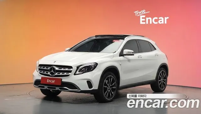 Mercedes-Benz GLA-Class 2018 — photo 1