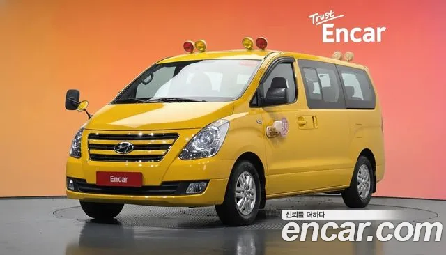 Hyundai Starex 2018 — photo 1