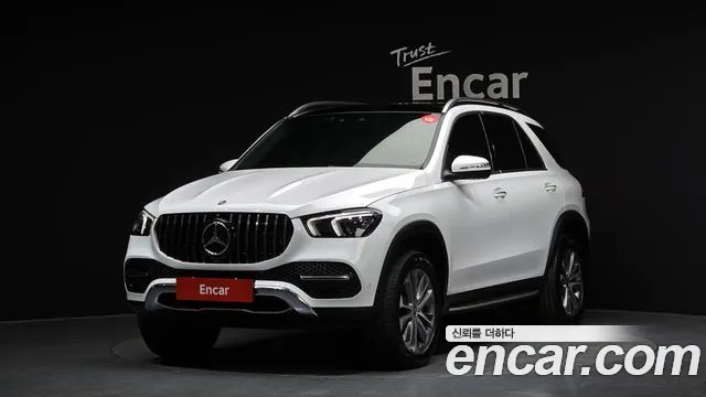 Mercedes-Benz GLE-Class 2023 — photo 1