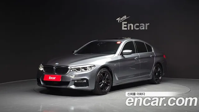 BMW 5-Series 2018 — photo 1