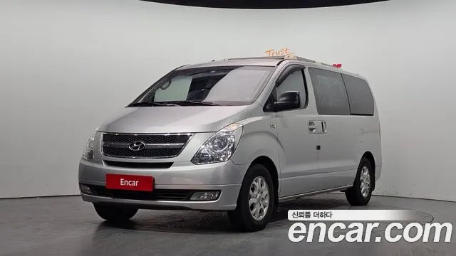Hyundai Starex 2010 — photo 1