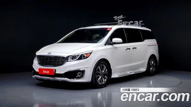 Kia Canival 2016 — photo 1