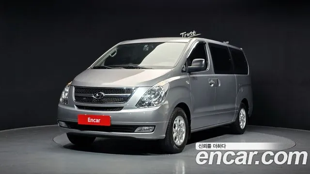 Hyundai Starex 2013 — photo 1