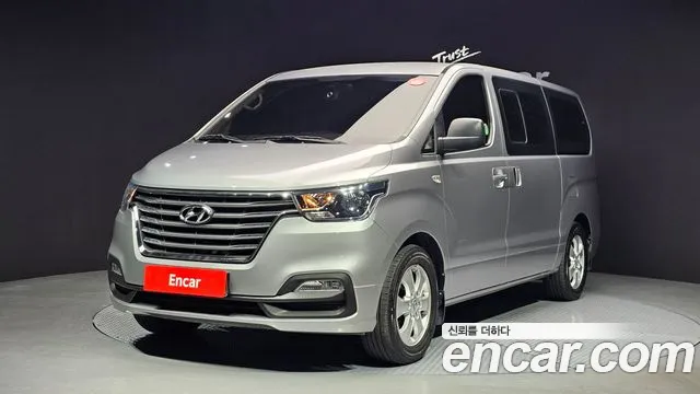 Hyundai Starex 2019 — photo 1