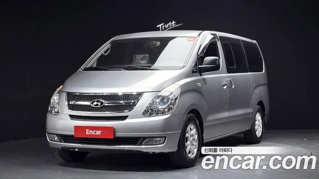 Hyundai Starex 2015 — photo 1