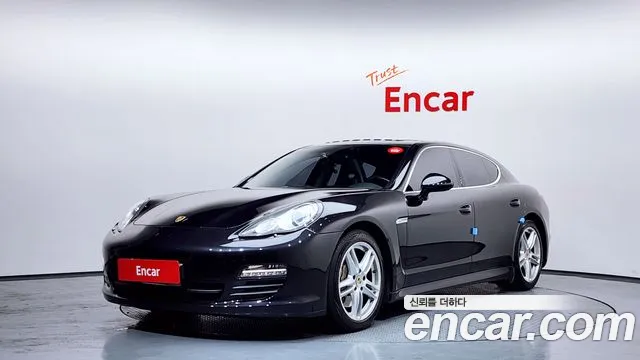 Porsche Panamera 2011 — photo 1