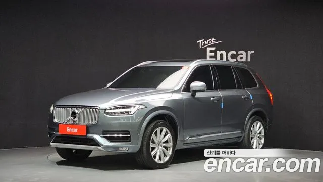 Volvo XC90 2017 — photo 1