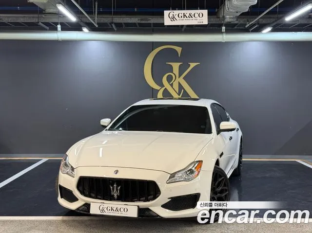 Maserati Quattroporte 2017 — photo 1