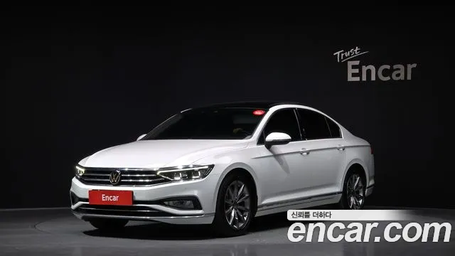 Volkswagen Passat 2021 — photo 1