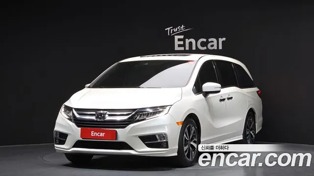 Honda Odyssey 2018 — photo 1