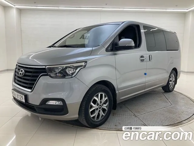 Hyundai Starex 2019 — photo 1