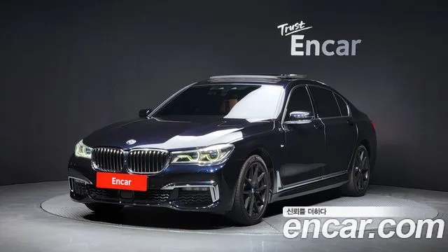 BMW 7-Series 2018 — photo 1