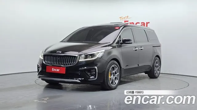 Kia Canival 2019 — photo 1