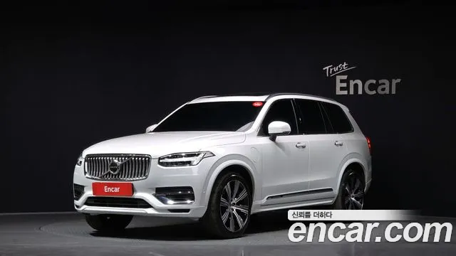 Volvo XC90 2022 — photo 1