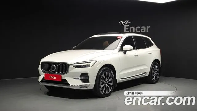 Volvo XC60 2025 — photo 1