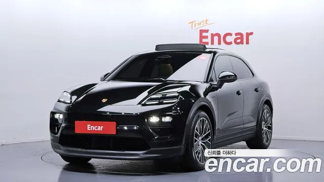 Porsche Macan 2025 — photo 1