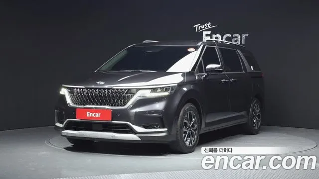 Kia Canival 2021 — photo 1