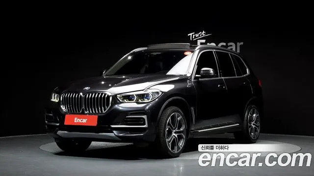 BMW X5 2022 — photo 1