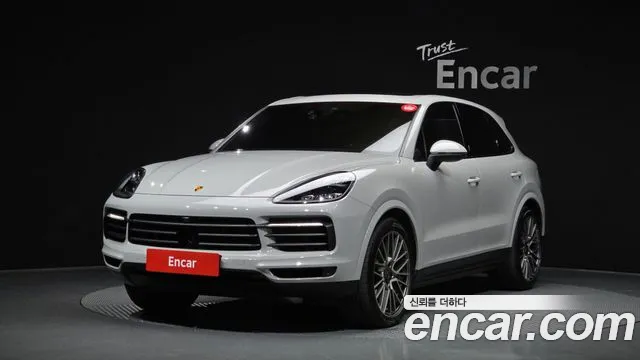 Porsche Cayenne 2022 — photo 1
