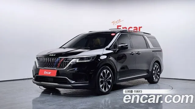 Kia Canival 2023 — photo 1
