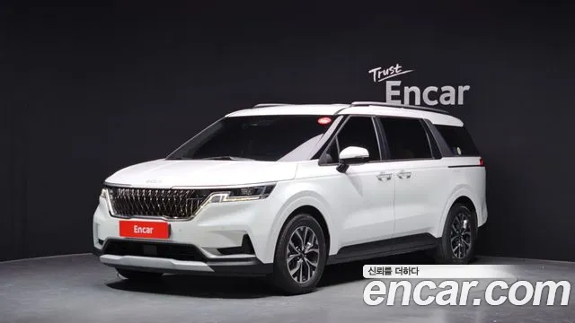 Kia Canival 2022 — photo 1