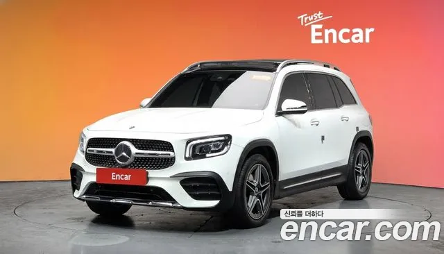 Mercedes-Benz GLB-Class 2021 — photo 1