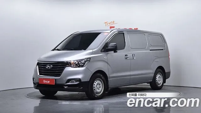Hyundai Starex 2020 — photo 1