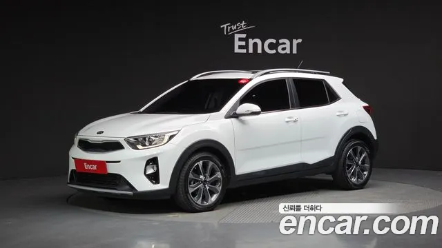 Kia Stonic 2018 — photo 1