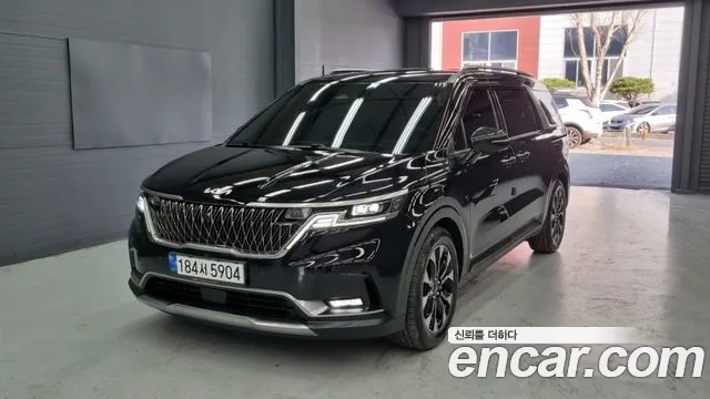 Kia Canival 2023 — photo 1
