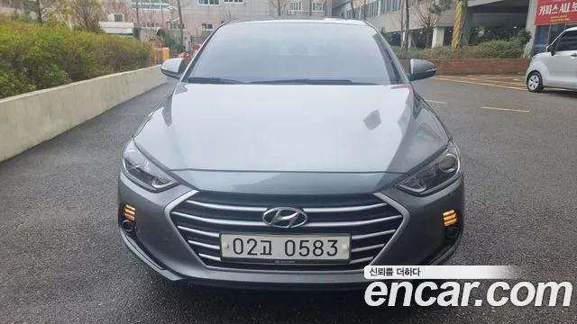 Hyundai AVANTE 2017 — photo 1