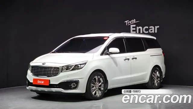 Kia Canival 2017 — photo 1