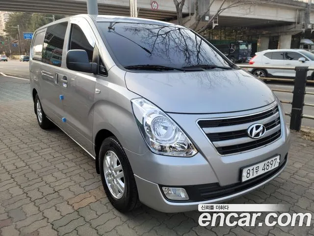 Hyundai Starex 2017 — photo 1