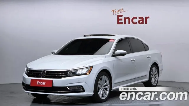Volkswagen Passat 2018 — photo 1