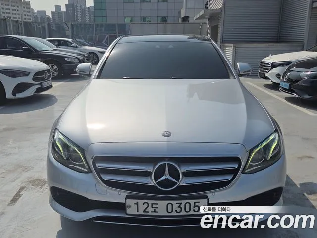 Mercedes-Benz E-Class 2017 — photo 1