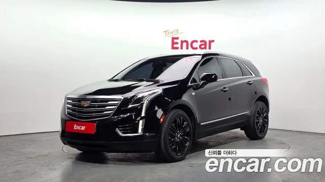 Cadillac XT5 2018 — photo 1