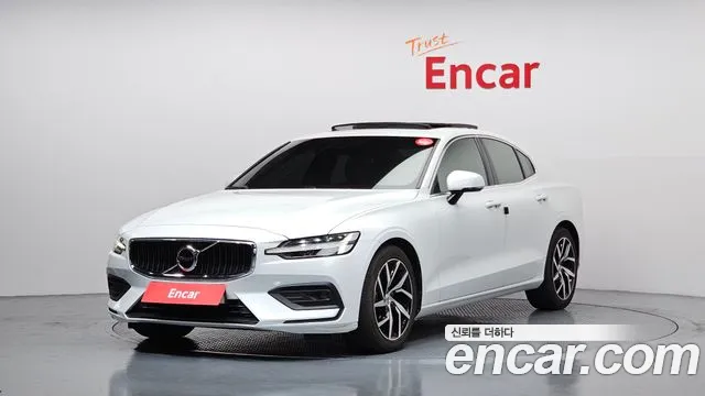 Volvo S60 2020 — photo 1