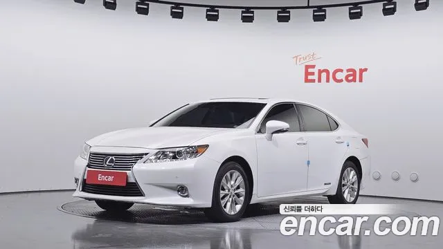 Lexus ES 2014 — photo 1